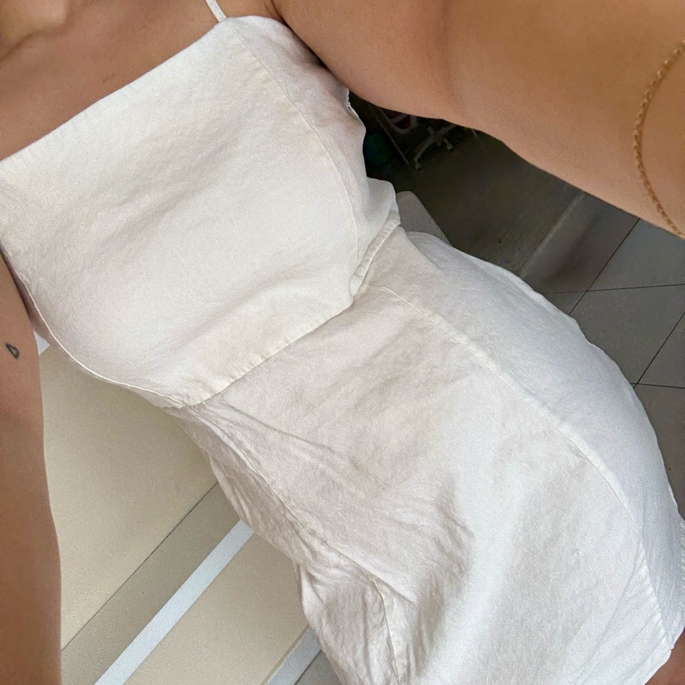 HALSTON WHITE DRESS ☁️✨ - Picture 2 of 5